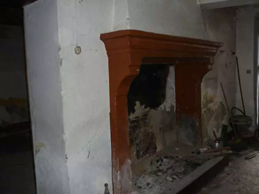 Immagine 9 di Porzione di casa in vendita  in carraia a Capannori