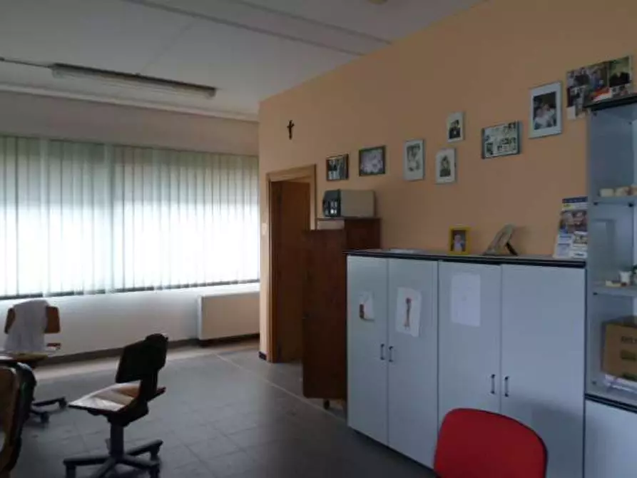 Immagine 4 di Ufficio in vendita  in porcari a Porcari