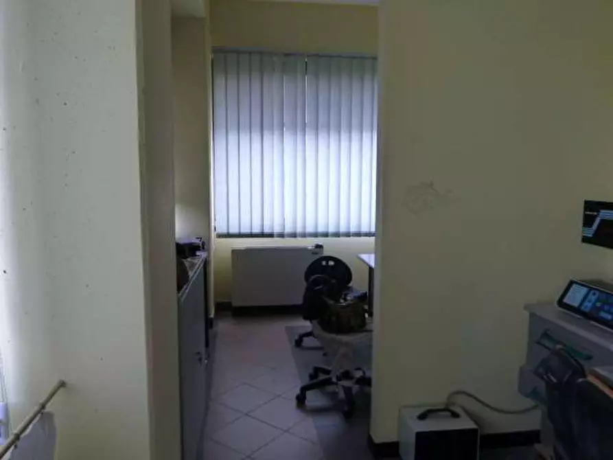 Immagine 6 di Ufficio in vendita  in porcari a Porcari