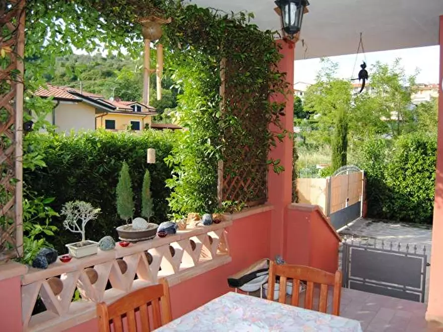 Immagine 22 di Casa indipendente in vendita  in bozzano a Massarosa