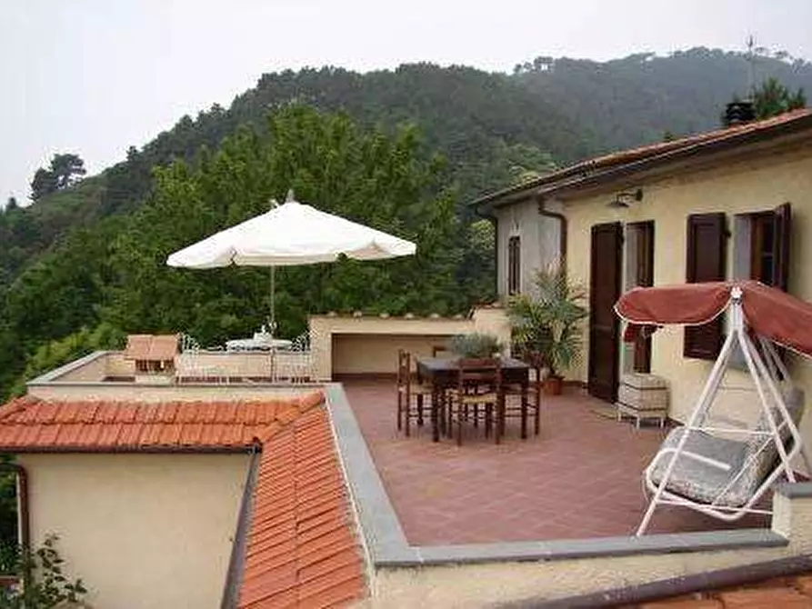 Immagine 6 di Porzione di casa in vendita  in strettoia a Pietrasanta