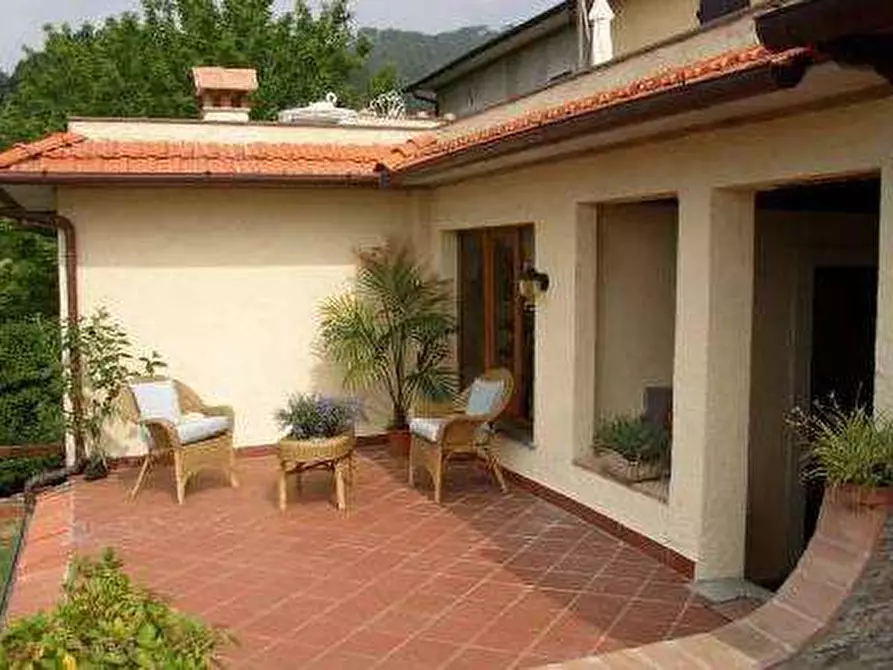 Immagine 7 di Porzione di casa in vendita  in strettoia a Pietrasanta