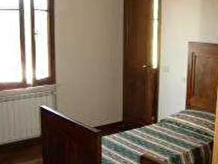 Immagine 16 di Porzione di casa in vendita  in strettoia a Pietrasanta