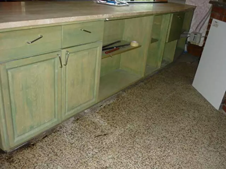 Immagine 5 di Negozio in vendita  in capannori a Capannori