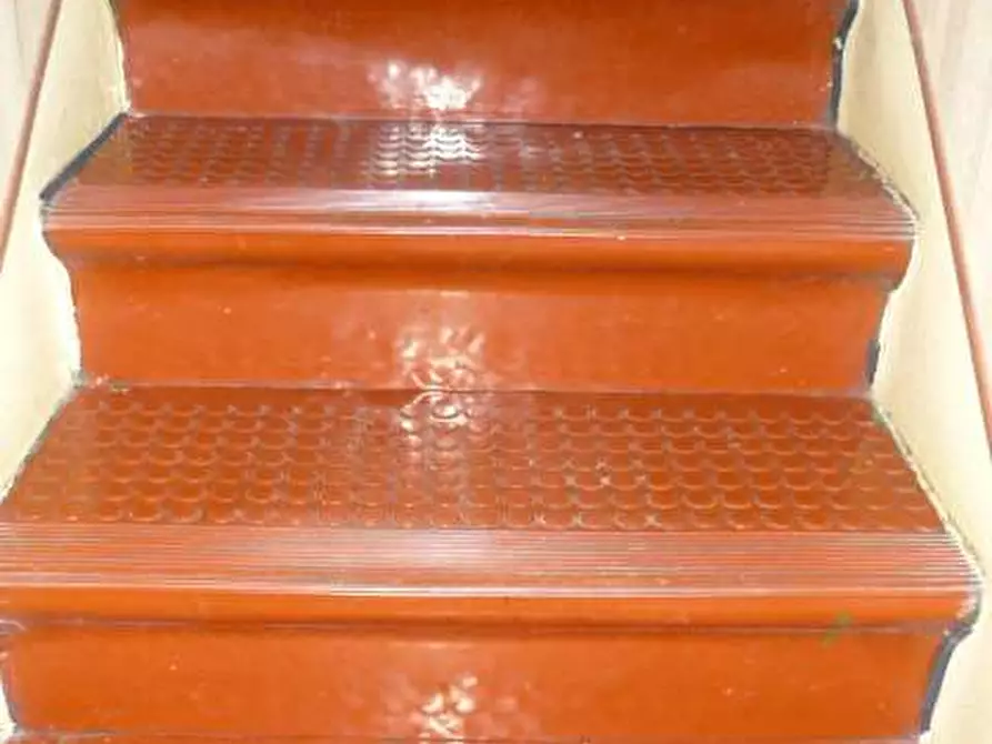 Immagine 18 di Negozio in vendita  in capannori a Capannori