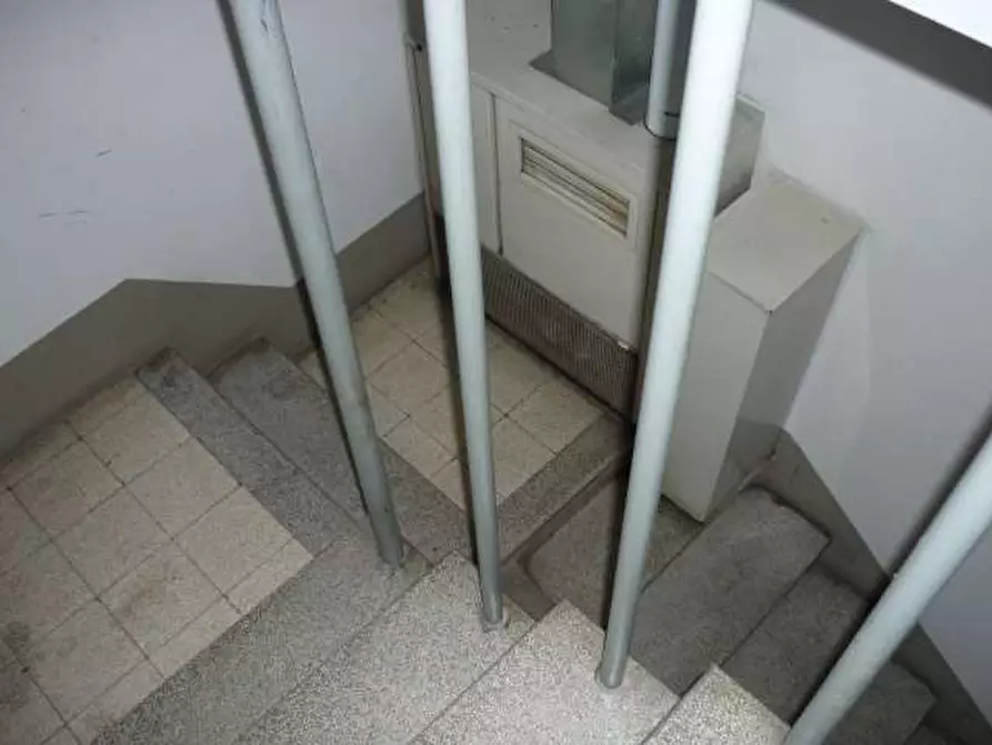 Immagine 19 di Negozio in vendita  in capannori a Capannori