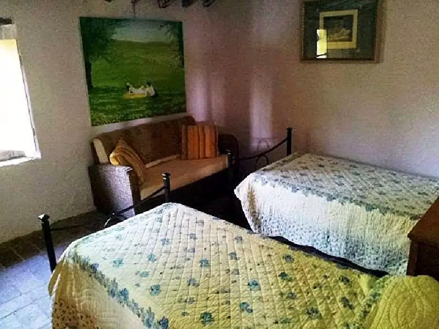 Immagine 5 di Appartamento in vendita  in lucca a Lucca