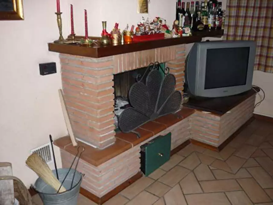 Immagine 3 di Porzione di casa in vendita  in Colle di Compito a Capannori