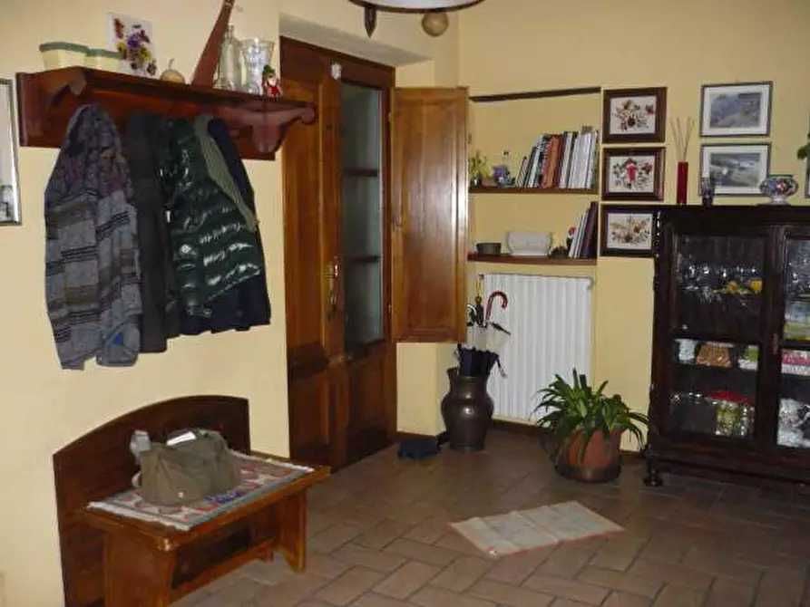 Immagine 4 di Porzione di casa in vendita  in Colle di Compito a Capannori