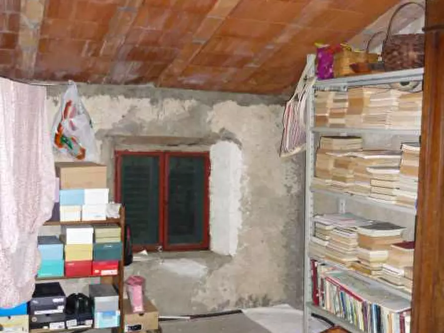 Immagine 17 di Porzione di casa in vendita  in Colle di Compito a Capannori