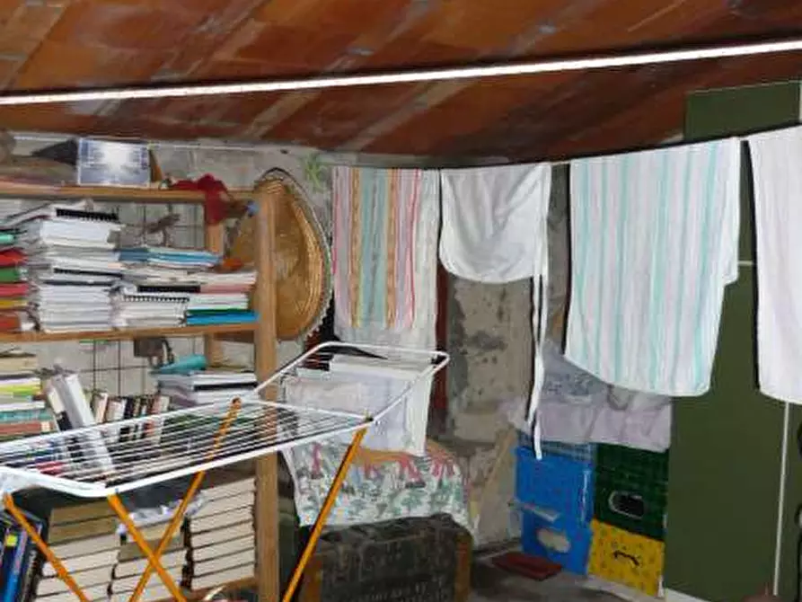 Immagine 19 di Porzione di casa in vendita  in Colle di Compito a Capannori