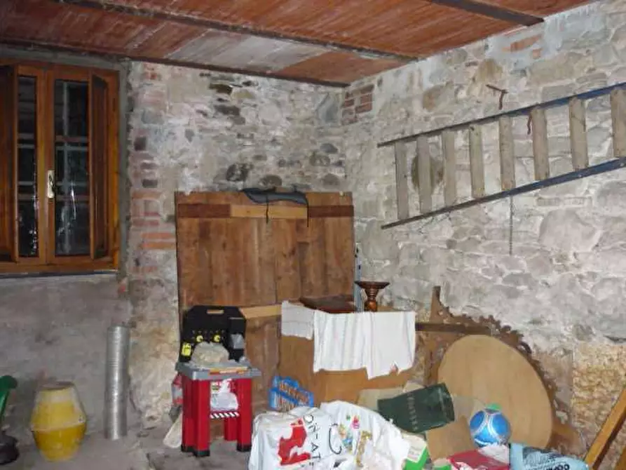 Immagine 21 di Porzione di casa in vendita  in Colle di Compito a Capannori