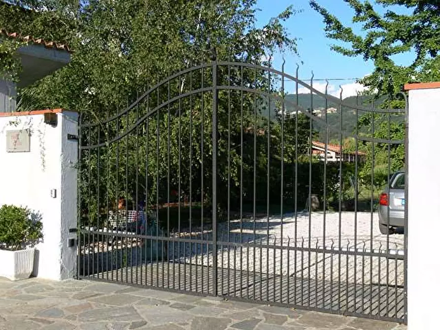 Immagine 13 di Villa in vendita  in lunigiana a Carrara