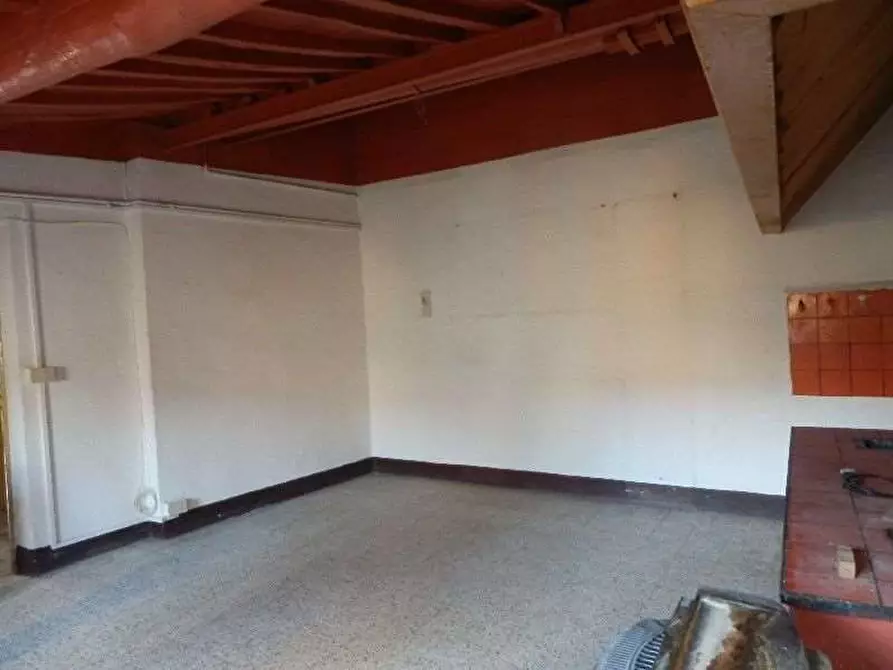 Immagine 7 di Appartamento in vendita  in lucca centro storico a Lucca