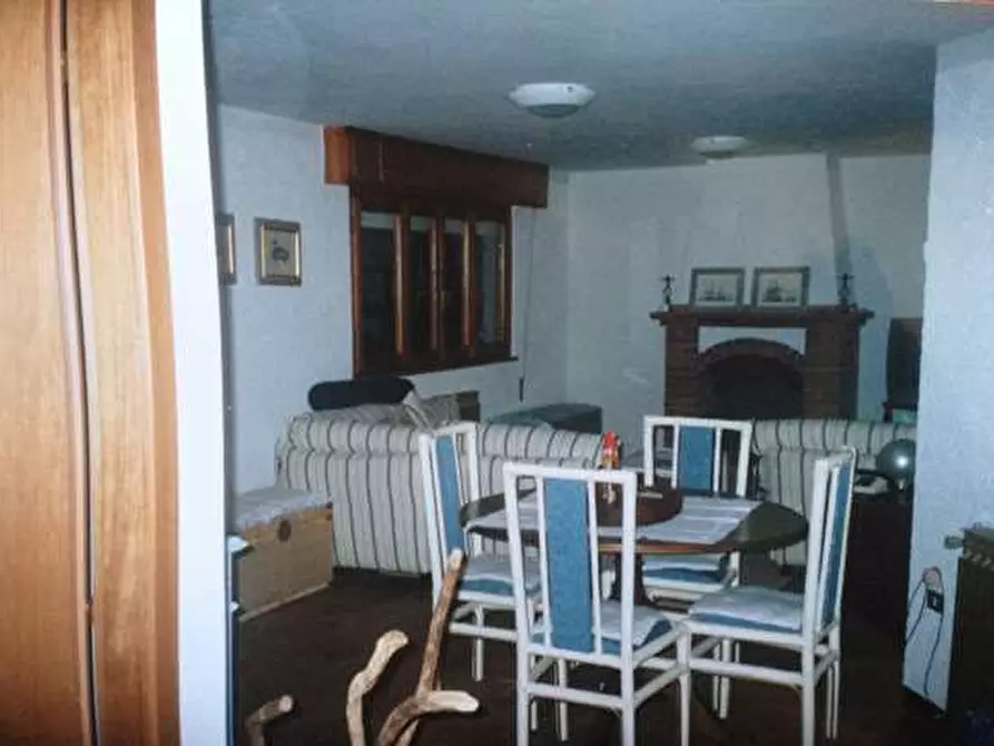 Immagine 1 di Casa indipendente in vendita  in zona residenziale belvedere a Camaiore