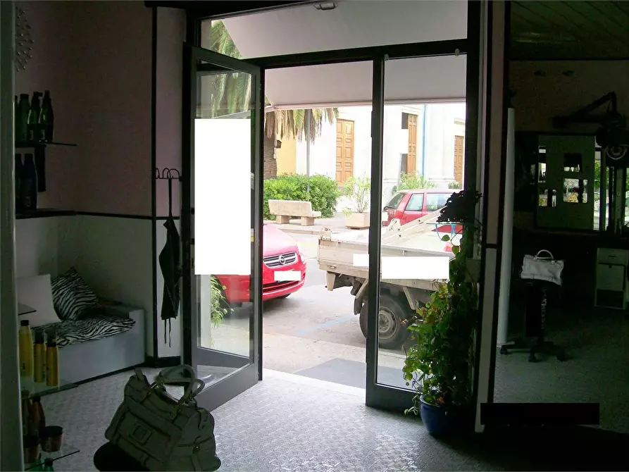 Immagine 3 di Negozio in vendita  in viareggio a Viareggio