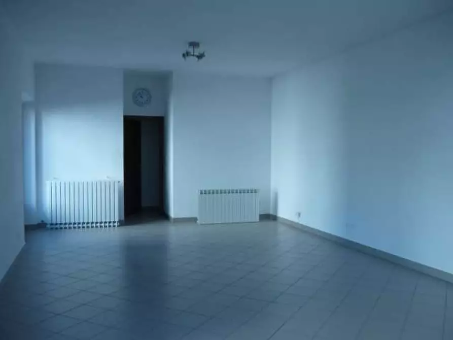 Immagine 3 di Negozio in affitto  in Tassignano a Capannori