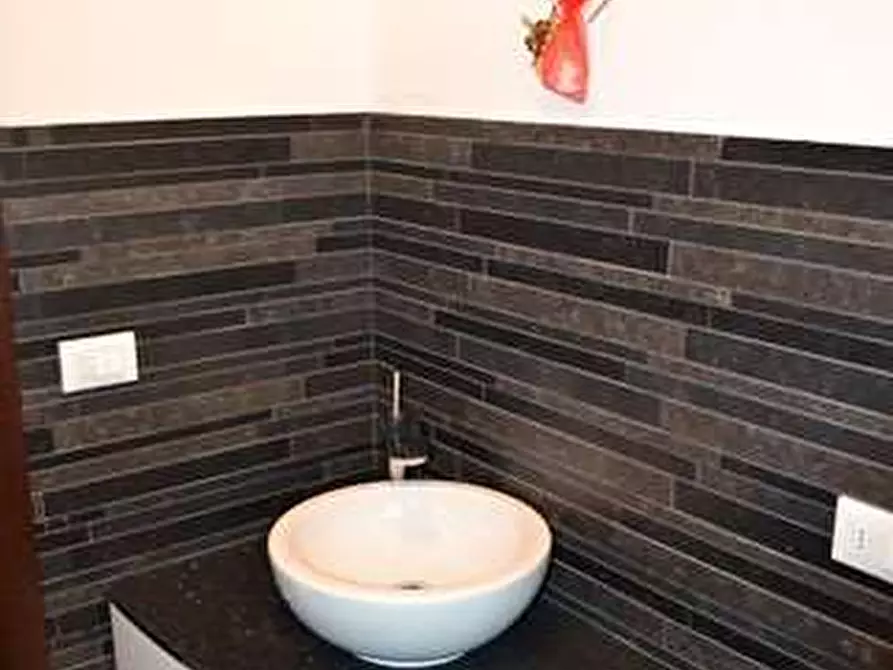 Immagine 20 di Appartamento in vendita  in viareggio a Viareggio