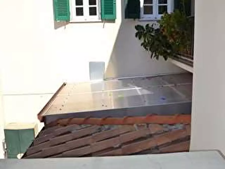 Immagine 24 di Appartamento in vendita  in viareggio a Viareggio