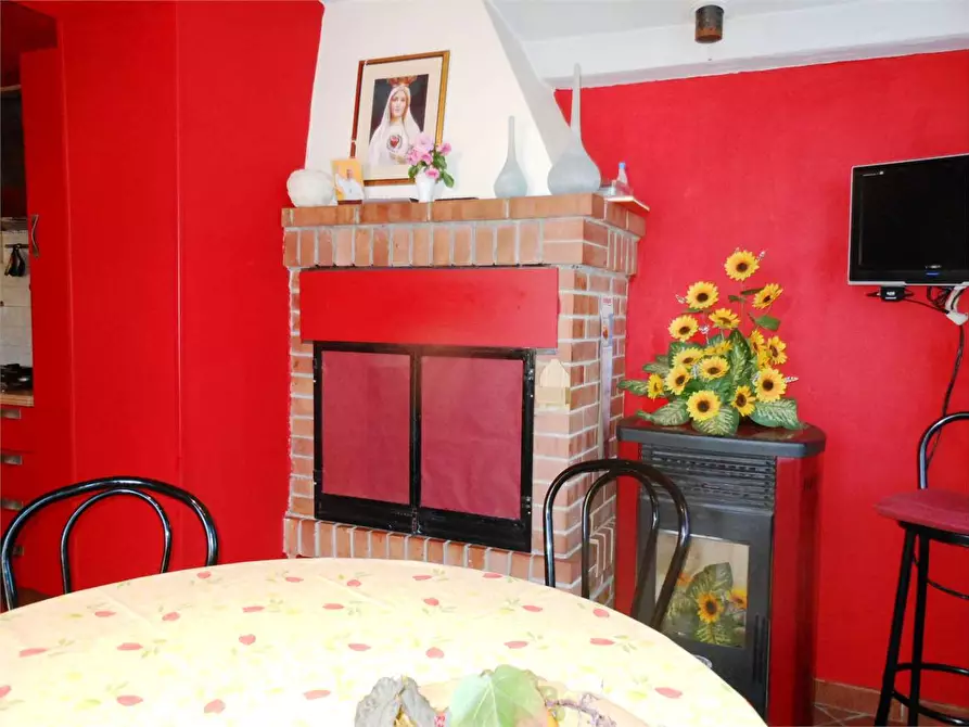 Immagine 5 di Porzione di casa in vendita  in Lammari a Capannori