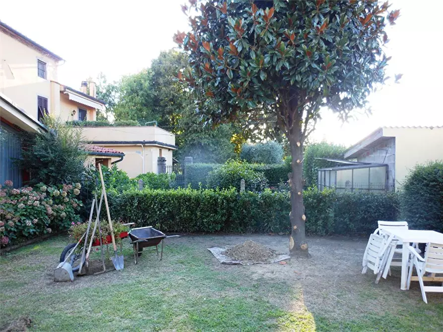 Immagine 26 di Porzione di casa in vendita  in Lammari a Capannori