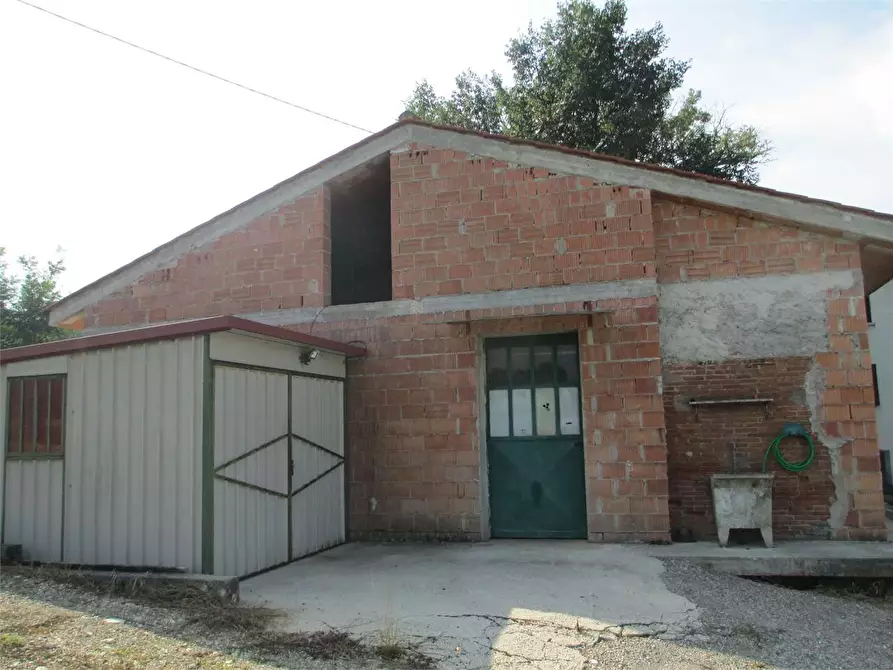 Immagine 6 di Rustico / casale in vendita  in Porcari a Porcari