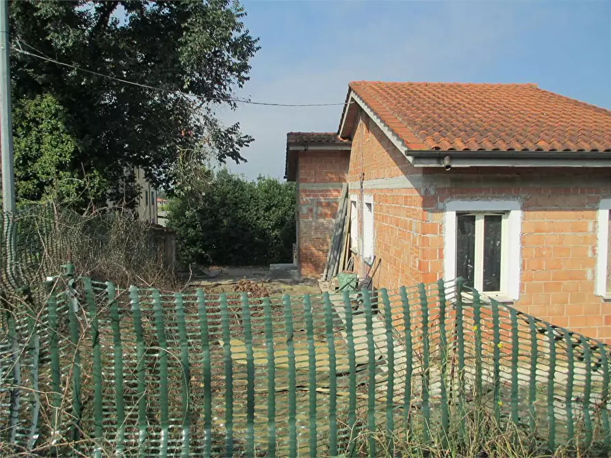 Immagine 9 di Rustico / casale in vendita  in Porcari a Porcari