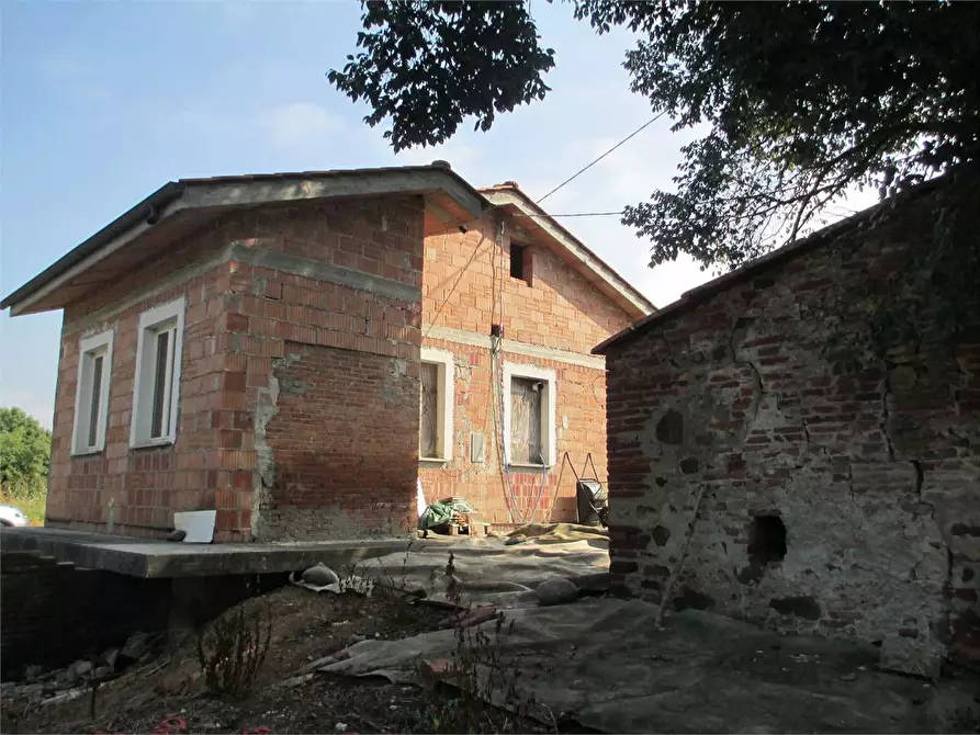 Immagine 4 di Rustico / casale in vendita  in Porcari a Porcari