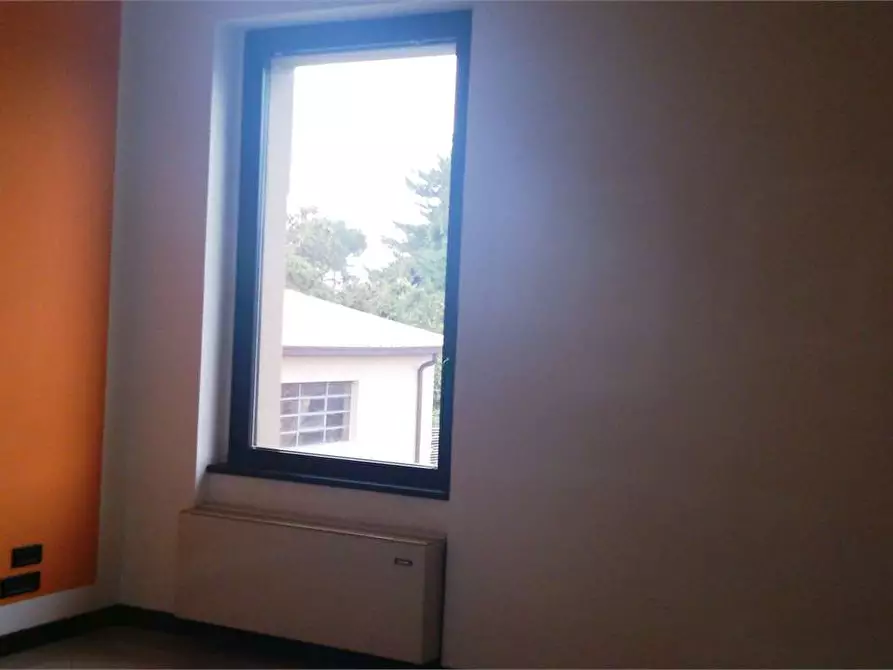 Immagine 6 di Negozio in affitto  in lunata a Capannori