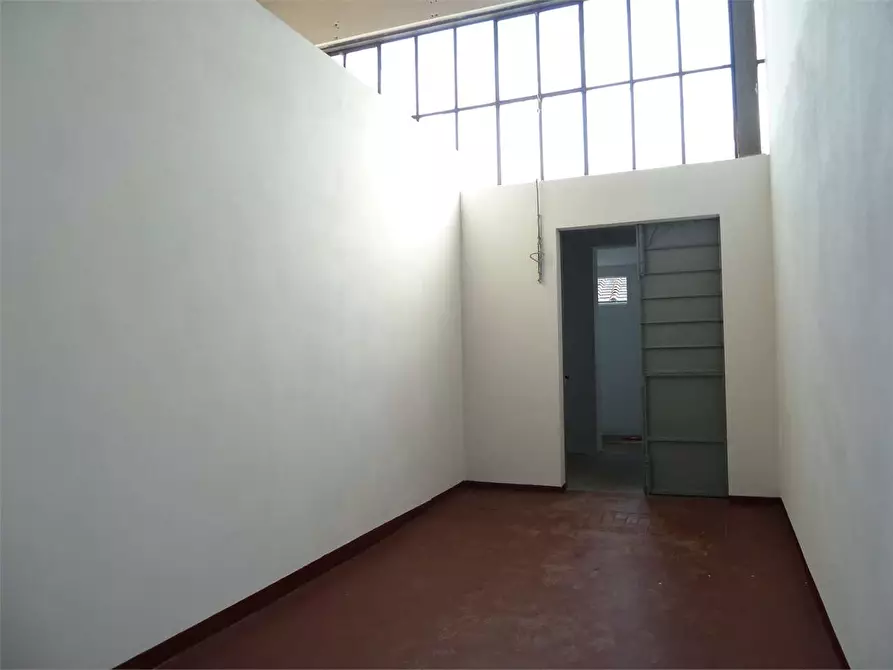 Immagine 7 di Laboratorio in affitto  in Segromigno a Capannori