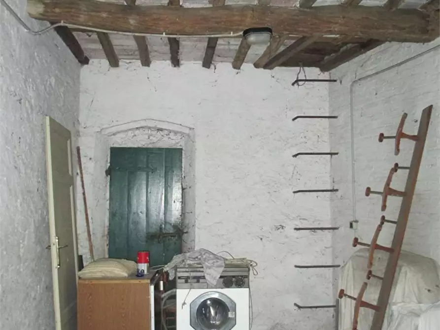 Immagine 7 di Rustico / casale in vendita  in antraccoli a Lucca