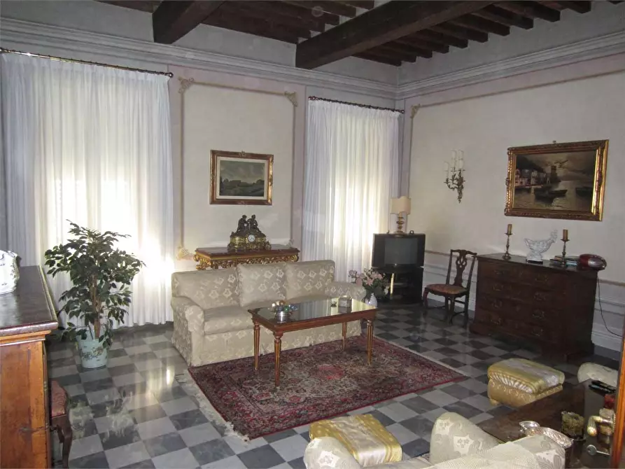 Immagine 5 di Porzione di villa in vendita  in Santa Croce sull'Arno a Santa Croce Sull'arno