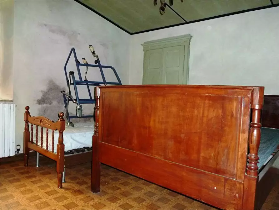 Immagine 11 di Porzione di casa in vendita  in lucca  a Lucca