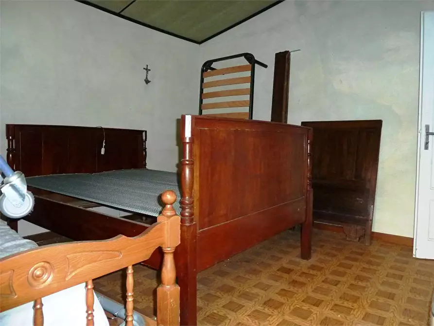 Immagine 12 di Porzione di casa in vendita  in lucca  a Lucca