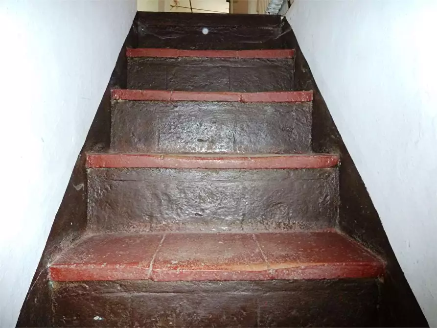 Immagine 16 di Porzione di casa in vendita  in lucca  a Lucca