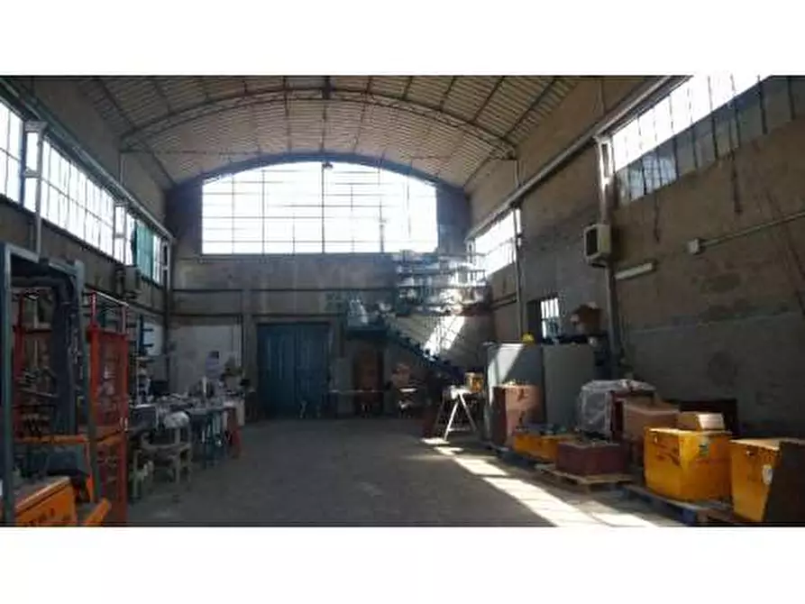 Immagine 1 di Capannone industriale in vendita  in porcari a Porcari