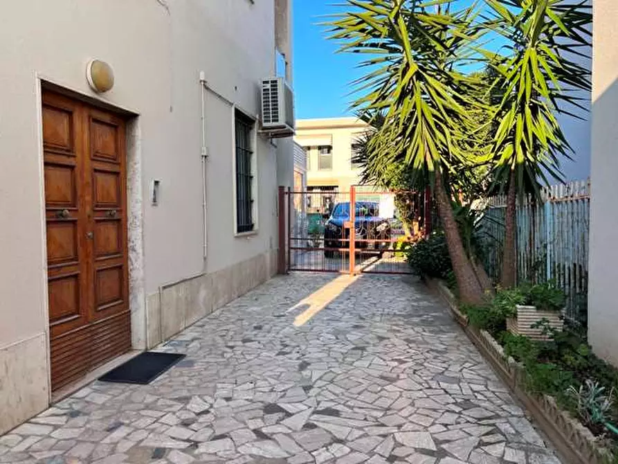 Immagine 1 di Appartamento in vendita  in Corso Umberto I 362 a Montesilvano