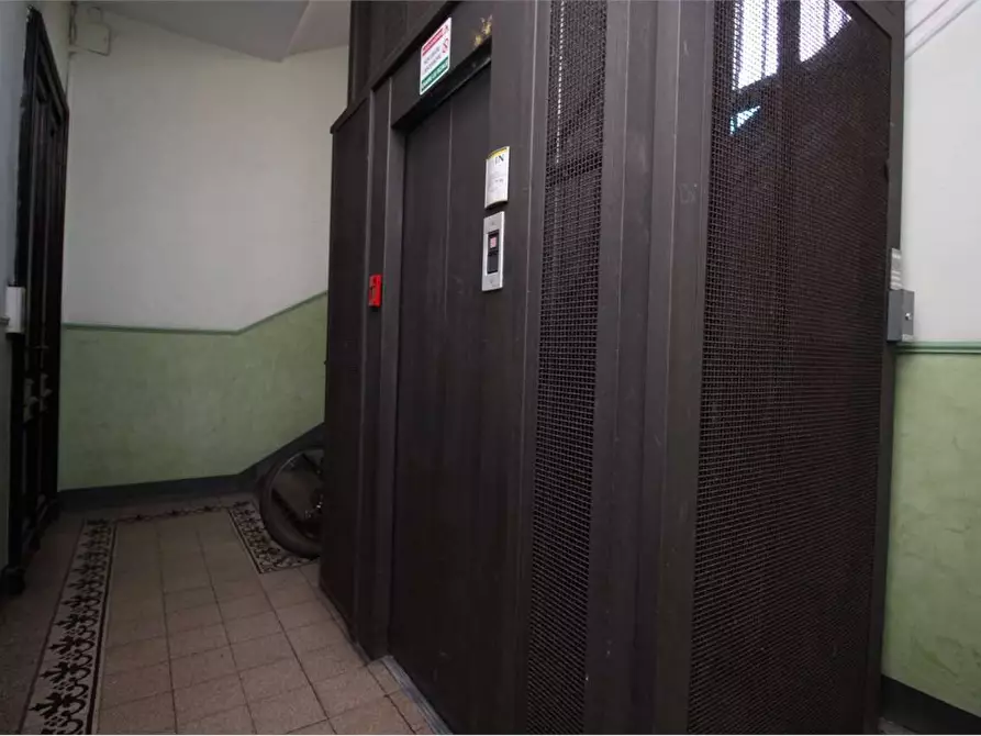 Immagine 41 di Quadrilocale in vendita  a Torino