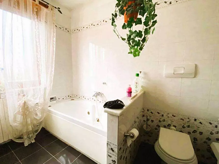 Immagine 7 di Villa in vendita  a Osasio