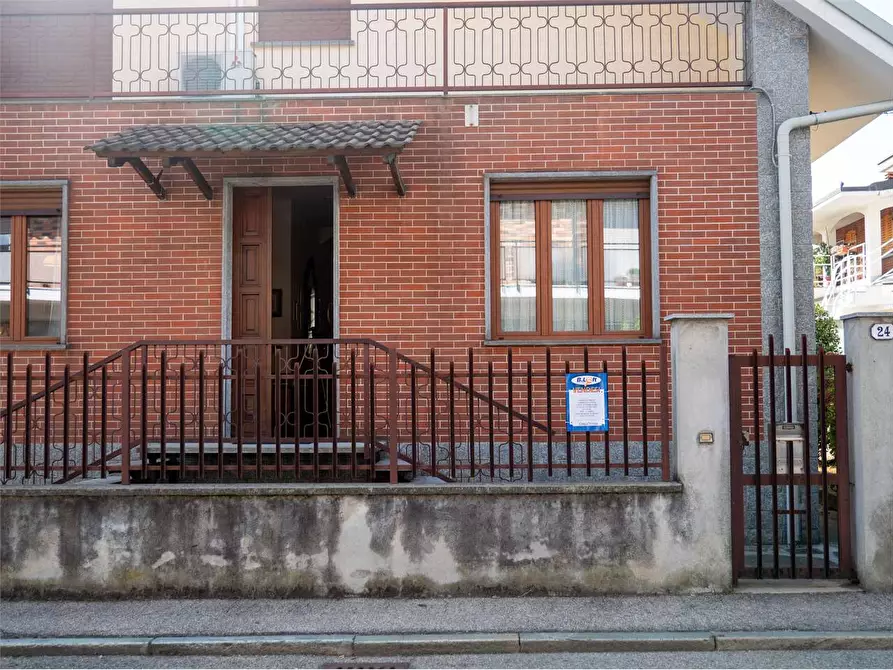 Immagine 2 di Quadrilocale in vendita  a Grugliasco