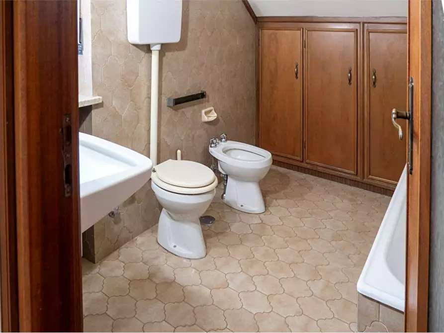 Immagine 30 di Quadrilocale in vendita  a Grugliasco