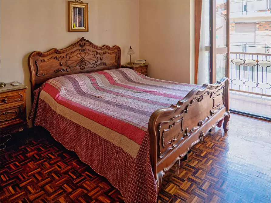 Immagine 26 di Quadrilocale in vendita  a Grugliasco