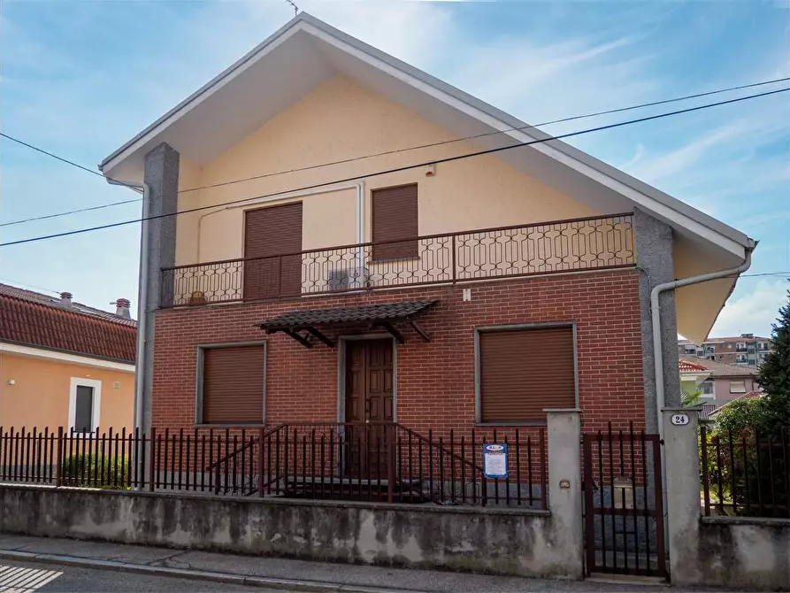 Immagine 1 di Quadrilocale in vendita  a Grugliasco