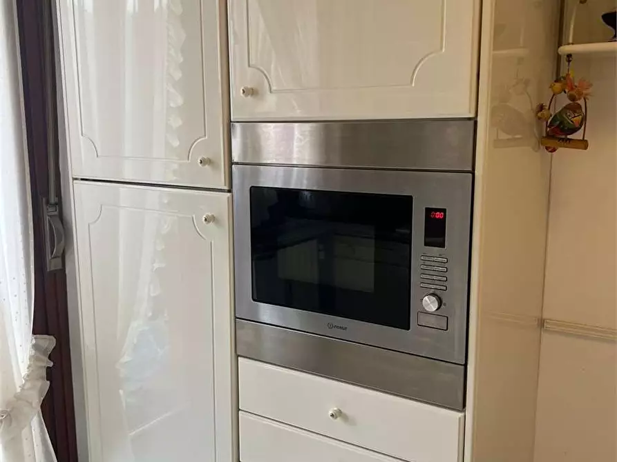 Immagine 8 di Quadrilocale in affitto  a Torino