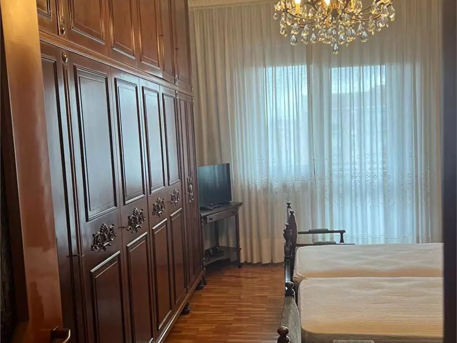 Immagine 7 di Quadrilocale in affitto  a Torino