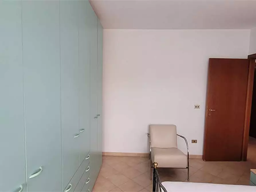 Immagine 16 di Trilocale in affitto  a Trofarello