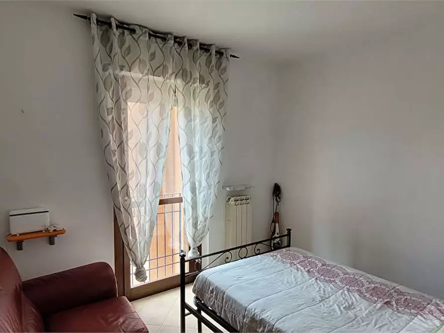 Immagine 12 di Trilocale in affitto  a Trofarello