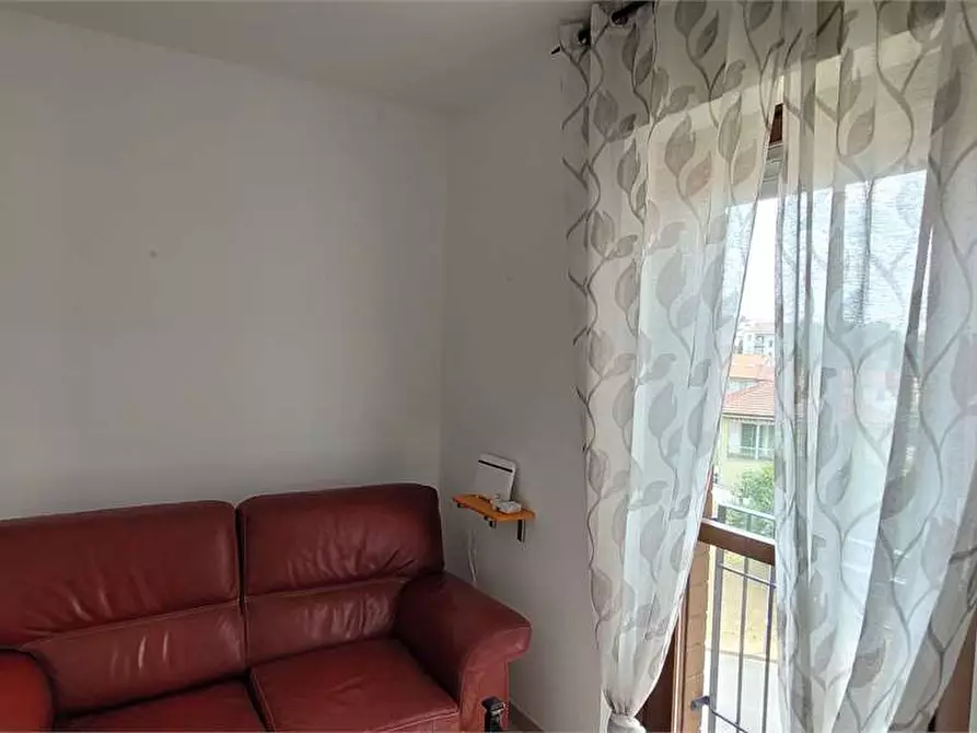 Immagine 13 di Trilocale in affitto  a Trofarello