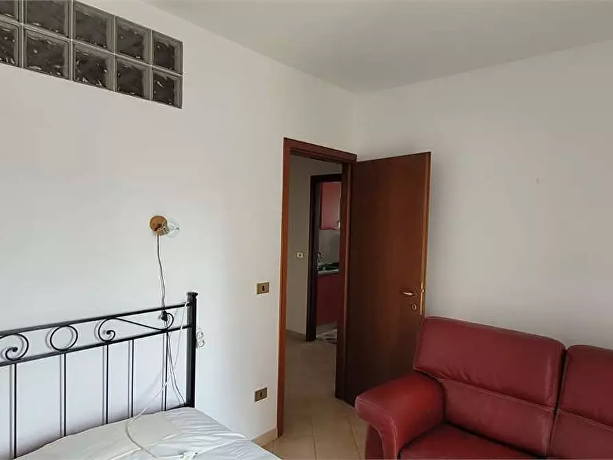 Immagine 6 di Trilocale in affitto  a Trofarello