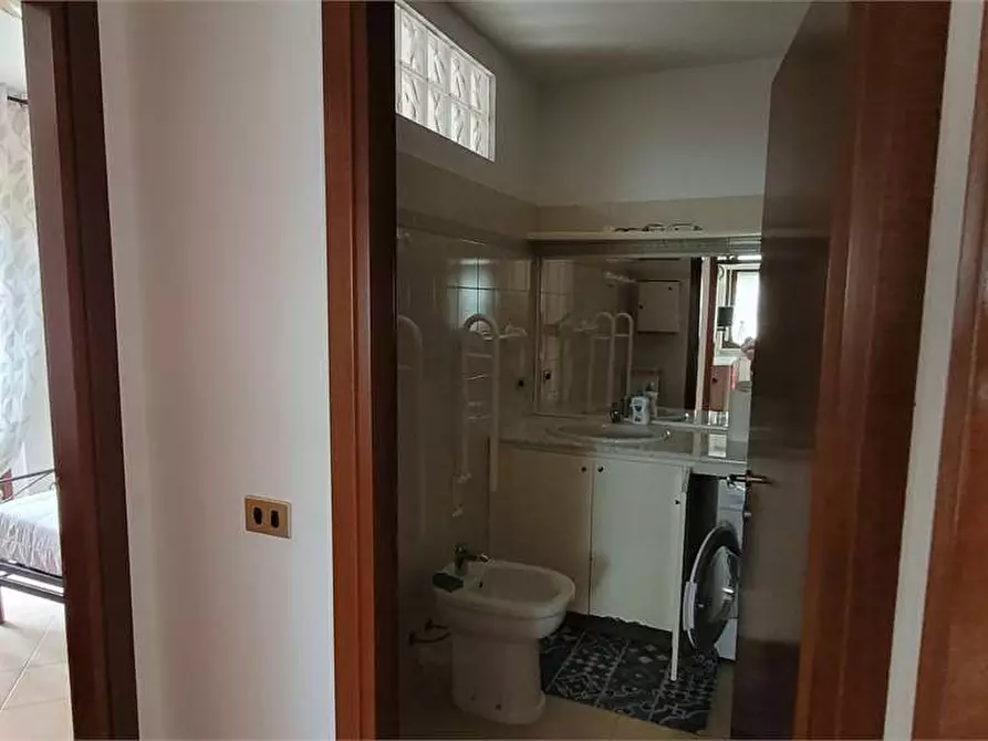 Immagine 8 di Trilocale in affitto  a Trofarello